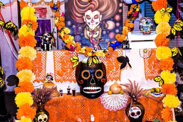 Image of Dia de los Muertos altar in Tlaquepaque, México. Photo by Bala Manivasagam.
