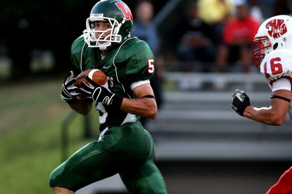 Photo of a football player by Keith Johnston (Unsplash)