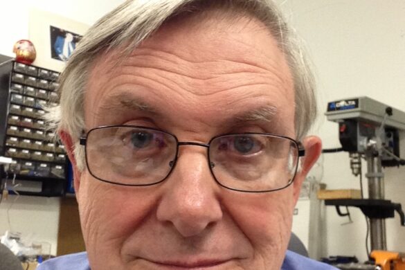 Photo of Lee Felsenstein.