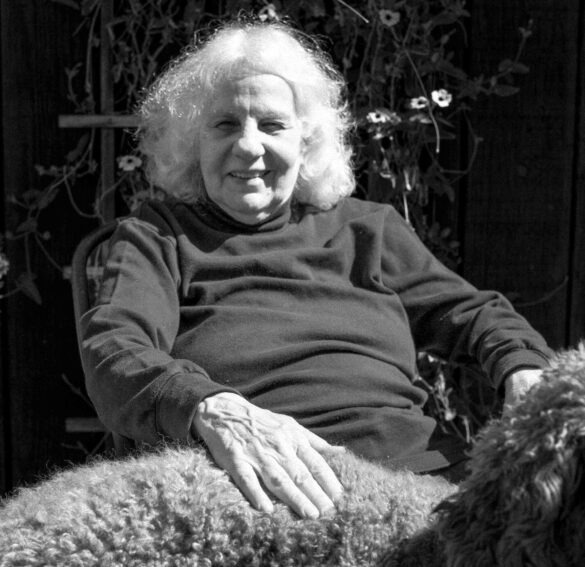 Photo of Paulina Borsook.